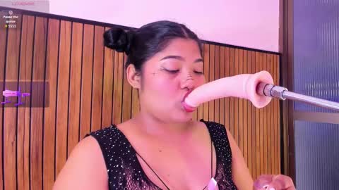 Snapshot of mysticlatina chatting on 09/26/25, 12:09 mysti online show from 09/26/25, 12:09