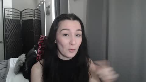 Snapshot of mysticmuse94 chatting on 02/18/25, 02:16 MysticMuse online show from 02/18/25, 02:16