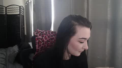 Snapshot of mysticmuse94 chatting on 03/08/25, 02:30 MysticMuse online show from 03/08/25, 02:30