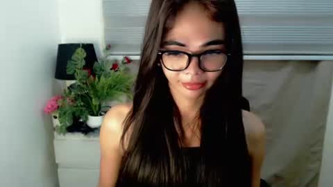 Krestine online show from 11/19/25, 04:45