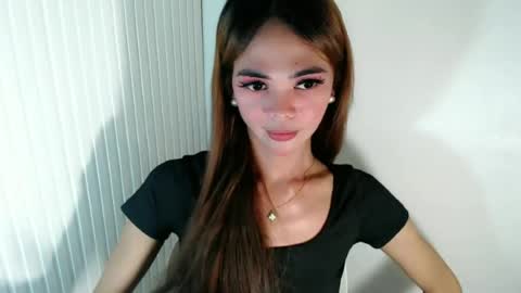 Snapshot of mysticofcum22 chatting on 06/15/26, 11:45 Krestine online show from 06/15/26, 11:45