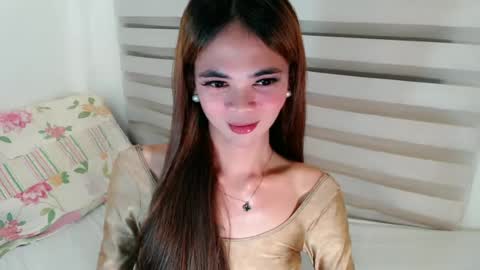 Snapshot of mysticofcum22 chatting on 06/16/26, 02:47 Krestine online show from 06/16/26, 02:47