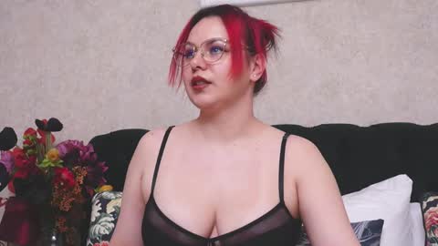Snapshot of mystiquerosee chatting on 04/18/26, 07:51 MystiqueRosee online show from 04/18/26, 07:51