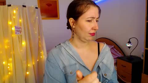 Snapshot of mystydew chatting on 03/25/26, 11:38 MystyDew online show from 03/25/26, 11:38