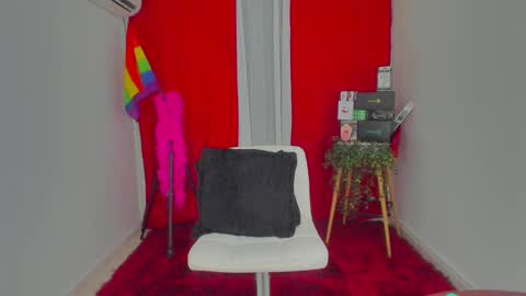 Snapshot of mysweetdanny chatting on 12/05/24, 04:53 IG belladanielab online show from 12/05/24, 04:53