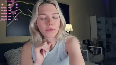 Olivia or just olive online show from 12/13/25, 07:53