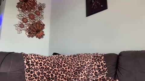 Snapshot of mywild_cambabe chatting on 11/22/25, 06:18 Gabby online show from 11/22/25, 06:18