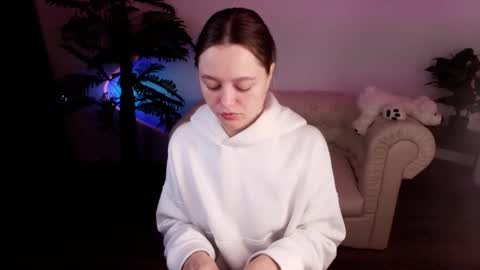 Eva  online show from 10/01/25, 02:50