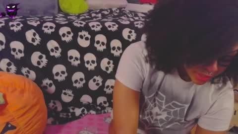 kiwi online show from 12/17/24, 03:28