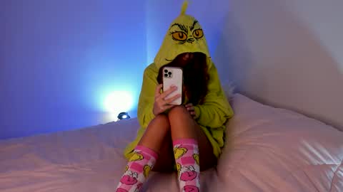 Snapshot of n1rvanamoon chatting on 12/05/25, 03:37 n1rvanamoon online show from 12/05/25, 03:37