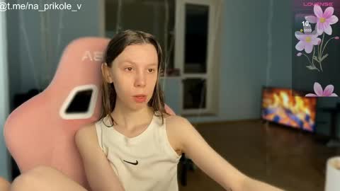 Snapshot of na_prikole_ chatting on 11/21/25, 05:55 Vanessa and Julia online show from 11/21/25, 05:55