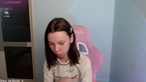 Snapshot of na_prikole_ chatting on 01/18/26, 01:42 Vanessa and Julia online show from 01/18/26, 01:42