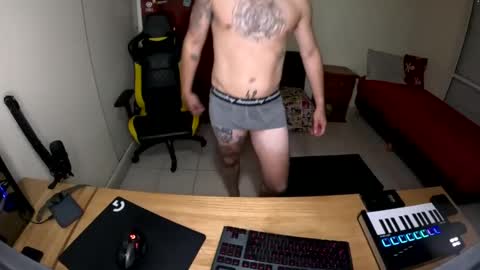 Snapshot of naaapu chatting on 12/23/24, 10:33 naaapu online show from 12/23/24, 10:33