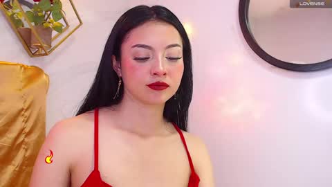 naamah_b online show from 01/09/25, 04:28