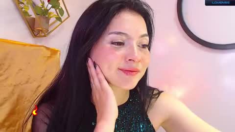 naamah_b online show from 01/18/25, 02:02