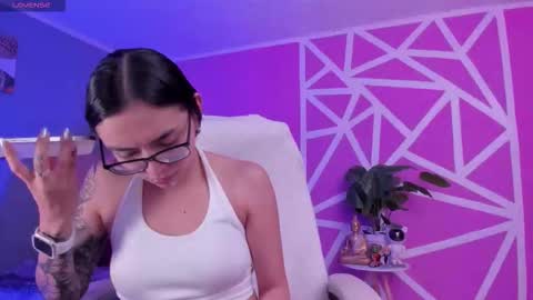 anny online show from 10/07/25, 10:29