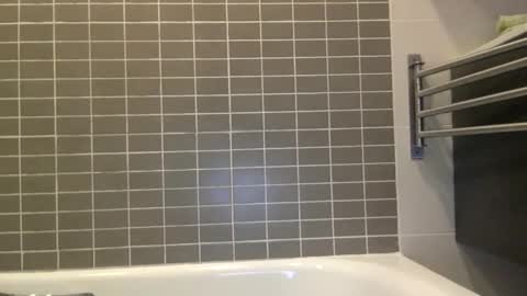 Snapshot of nachosev chatting on 10/01/25, 05:52 jesussevilla online show from 10/01/25, 05:52