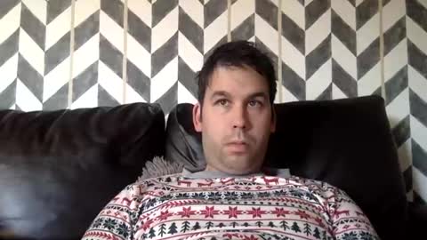 Snapshot of nachosev chatting on 12/14/25, 02:11 jesussevilla online show from 12/14/25, 02:11