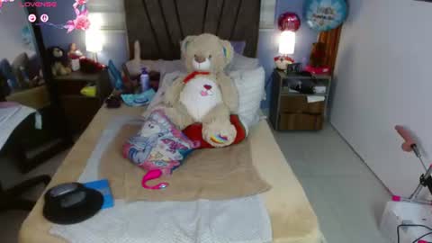 Snapshot of nadia_84 chatting on 06/24/26, 07:35 nadia_84 online show from 06/24/26, 07:35