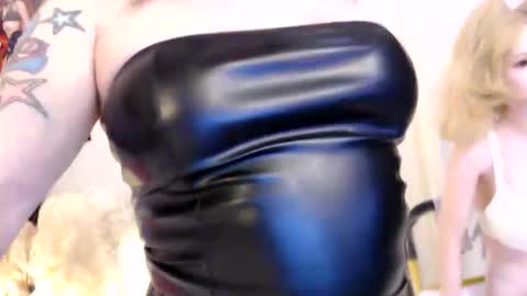 Nadia Vixen online show from 05/15/26, 10:50