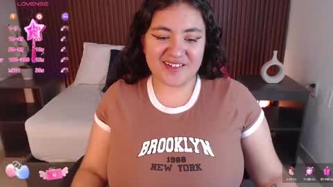 Nadine online show from 12/02/24, 07:05