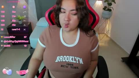 Nadine online show from 01/17/25, 11:07