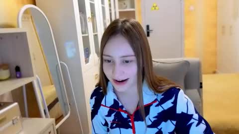 Snapshot of naebina chatting on 11/20/25, 09:53 naebina online show from 11/20/25, 09:53