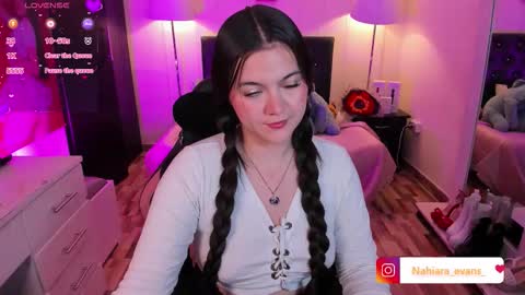 Snapshot of nahiara_evans_ chatting on 03/10/26, 04:06 NAHIARA EVANS online show from 03/10/26, 04:06