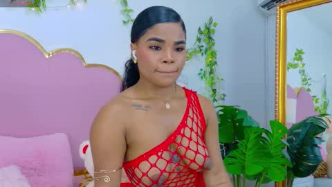 Snapshot of nahiarareina chatting on 11/14/25, 05:00 NahiaraReina online show from 11/14/25, 05:00
