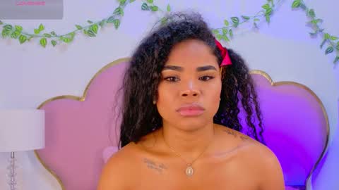 Snapshot of nahiarareina chatting on 12/15/25, 01:15 NahiaraReina online show from 12/15/25, 01:15