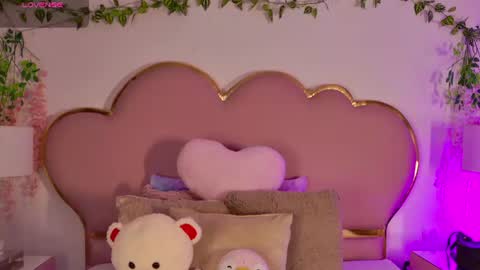 Snapshot of nahiarareina chatting on 06/18/26, 02:10 NahiaraReina online show from 06/18/26, 02:10
