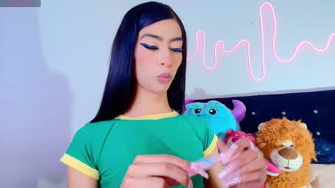 Snapshot of nahiavictoria chatting on 07/30/26, 01:26 NahiaVictoria online show from 07/30/26, 01:26