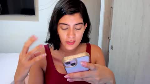 independent model online show from 02/13/26, 11:45