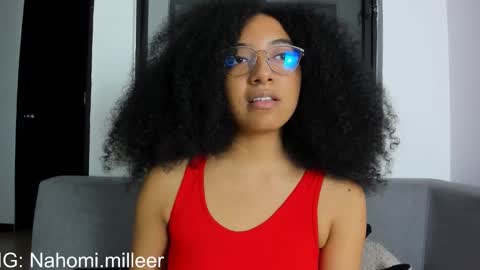 Snapshot of nahomi_miller_ chatting on 12/21/25, 11:12 Laura online show from 12/21/25, 11:12