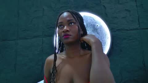 Nahomi online show from 02/18/26, 12:12