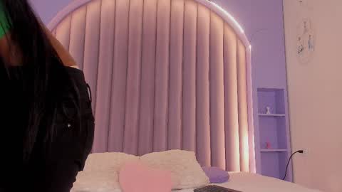  VICTORIA  online show from 02/24/25, 07:30