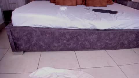  VICTORIA  online show from 03/04/25, 10:49