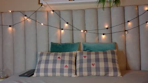  VICTORIA  online show from 11/20/25, 07:35