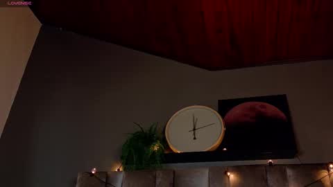  VICTORIA  online show from 12/15/25, 07:40