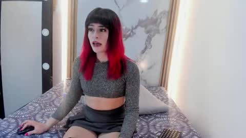 nahomy online show from 06/01/26, 07:04
