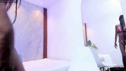 Snapshot of nahomilynn chatting on 12/18/25, 01:06 Nahomi Lynn online show from 12/18/25, 01:06