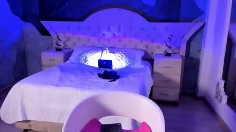 Nahomi online show from 02/14/25, 04:37