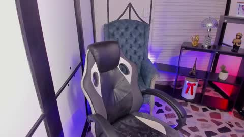 Nahomi online show from 10/23/25, 05:07