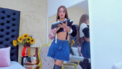 Nahomi  online show from 09/08/25, 06:07