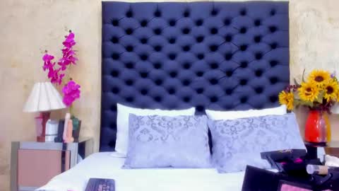 Nahomi  online show from 10/03/25, 03:42