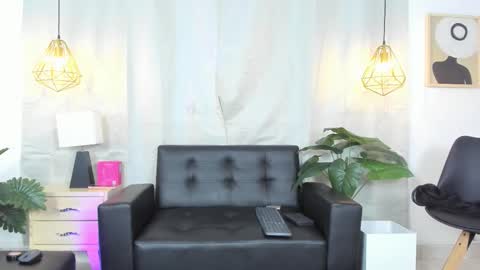 Nahomy Whitte online show from 03/25/26, 12:33