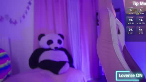 Snapshot of nahomy_2308 chatting on 04/27/26, 11:30 nahomy 2308 online show from 04/27/26, 11:30