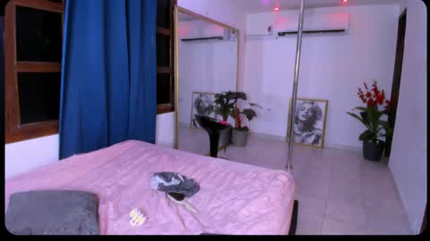 nahomy_hancook online show from 01/06/26, 11:29