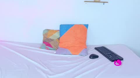 nahomy_james25 online show from 01/21/25, 03:43