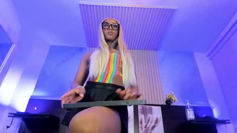 Snapshot of nahomy_james25 chatting on 02/11/26, 12:48 nahomy_james25 online show from 02/11/26, 12:48